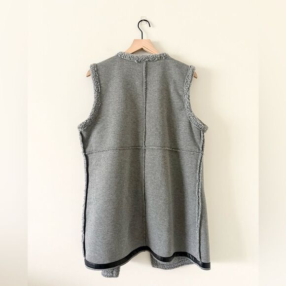 Soft Surroundings Sherpa Vest in Gray with Black Contrast - Size L - Picture 3 of 5